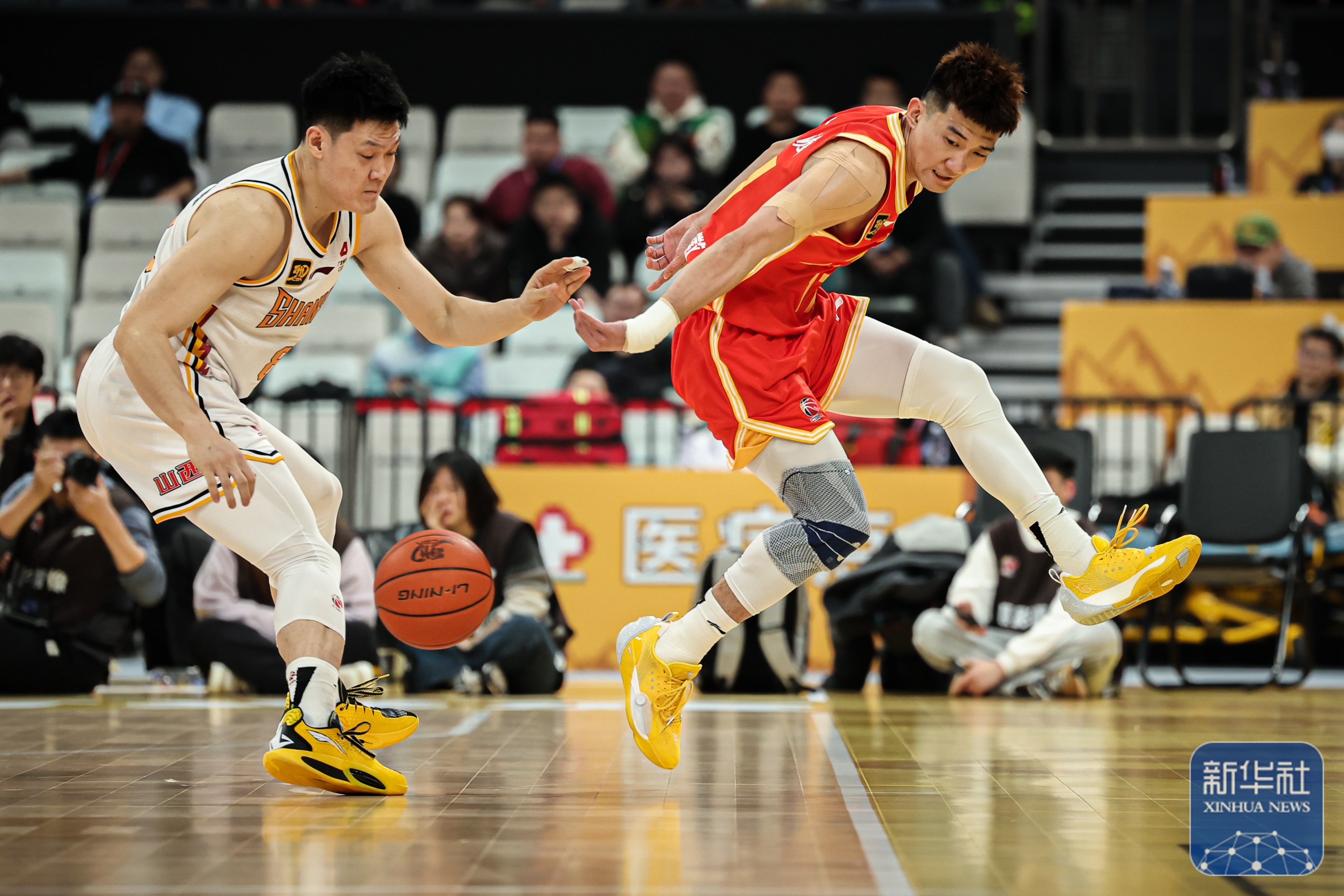 NBA常规赛赛程吃紧，浙江队今晨临场应变，球迷炸锅，临场指挥获称赞(NBA直播吧)-百家乐